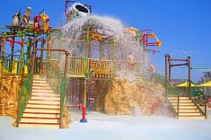 Water Park στο Σαρακηνάδο